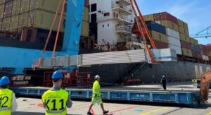 Cantilevers being loaded on to MSC ship MSC England