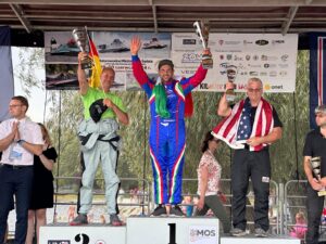 Massimiliano Cremona  vince il Titolo iridato della F250