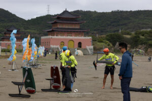 Fearless Chinese sailors