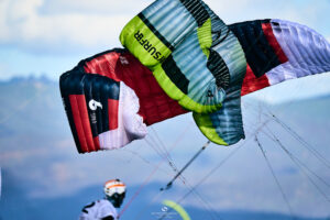 Kite tangle between Pescetto and Kampman