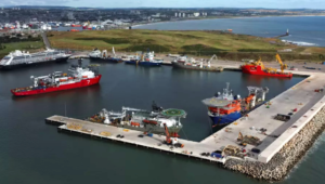 Navi di supporto offshore al Port del South Harbour di Aberdeen;