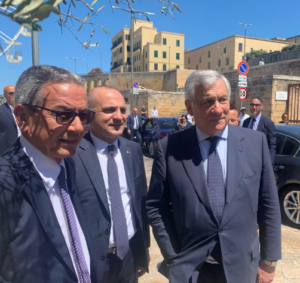 Ministro Tajani, l'On. le D'Attis e il sindaco di Brindisi  Marchionna